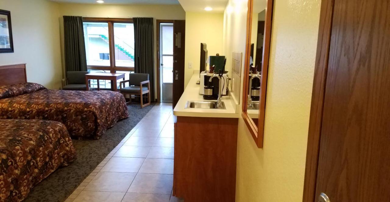 ويسكونسن الوديان Black Hawk Motel & Suites المظهر الخارجي الصورة