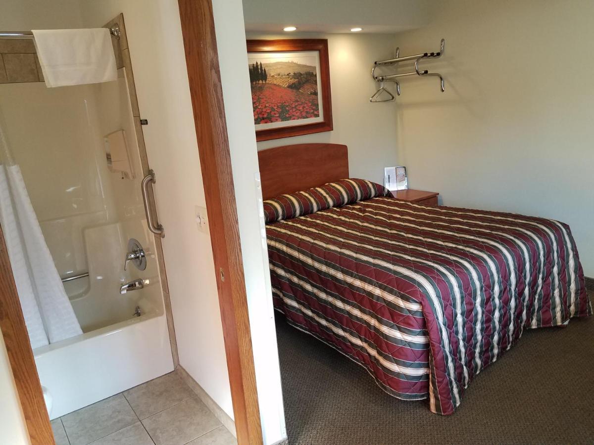 ويسكونسن الوديان Black Hawk Motel & Suites المظهر الخارجي الصورة