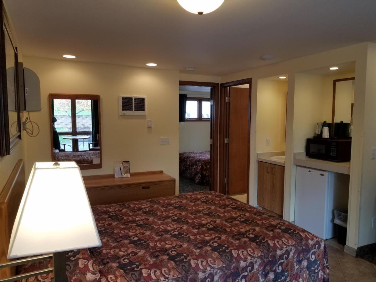 ويسكونسن الوديان Black Hawk Motel & Suites المظهر الخارجي الصورة