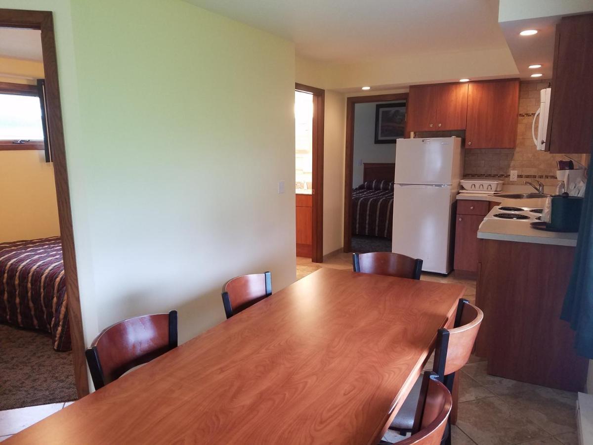 ويسكونسن الوديان Black Hawk Motel & Suites المظهر الخارجي الصورة
